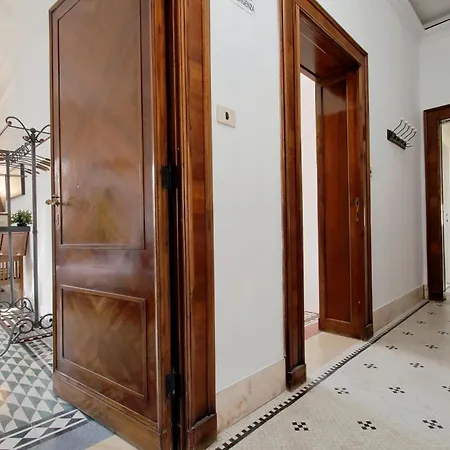 Tagliamento 4 Bedrooms Апартаменты *